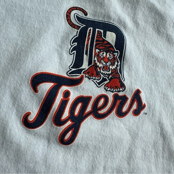 Vintage single stitch Detroit White Tigers T-Shirt and Blue Orange Shorts Set - Picture 4 of 7